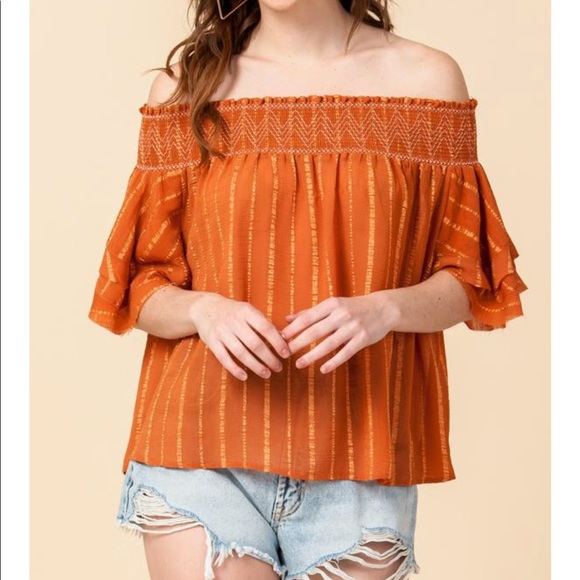 Off the Shoulder Top with Back Keyhole Detail - Picture 3 of 3